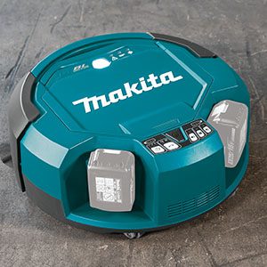 LXT Cordless Robotic Cleaner DRC200 1 LXT Cordless Robotic Cleaner DRC200 1